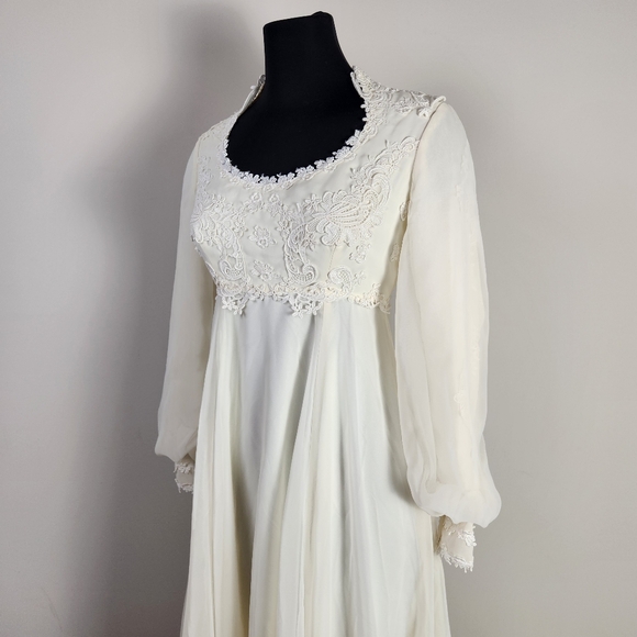 VINTAGE 70s long sleeve ivory wedding dress - Picture 3 of 16